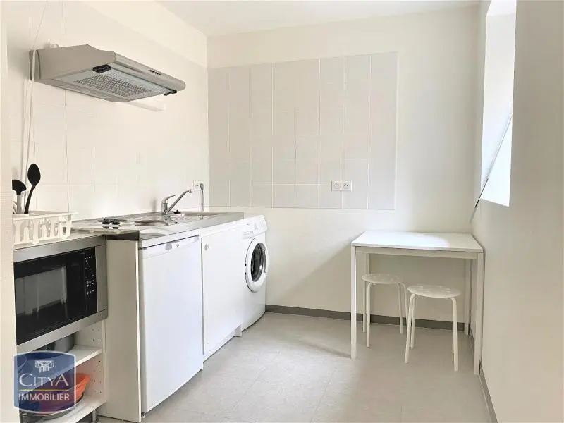 Photo 1 Appartement 1 pièce 25.02m²