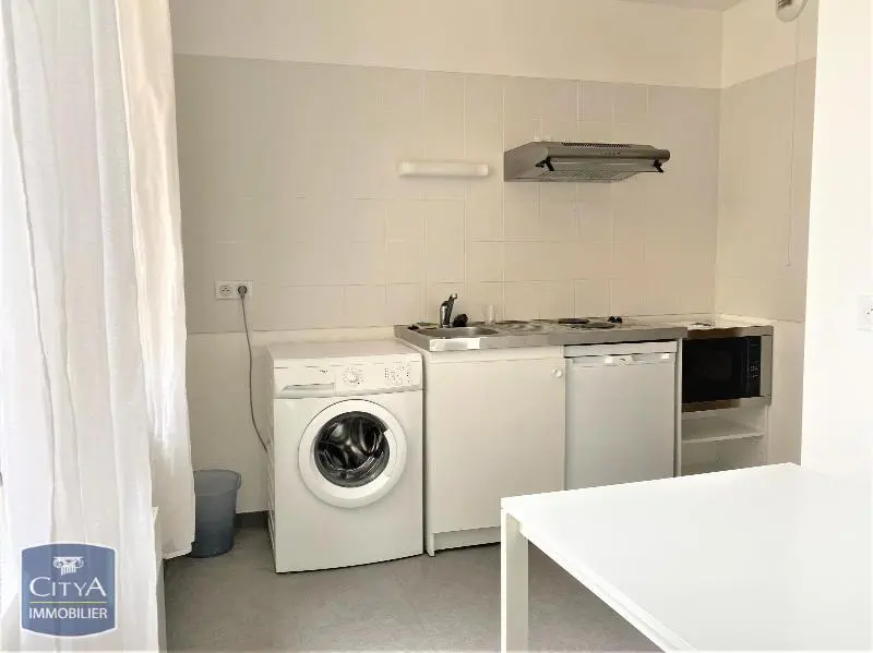 Photo 3 Appartement 1 pièce 31.79m²