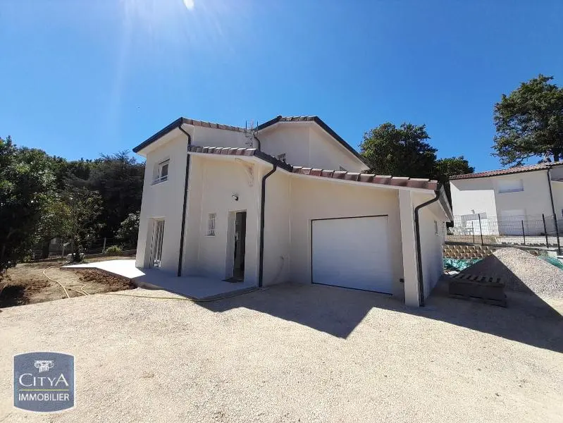 Photo 1 Maison 5 pièces 124.4m²