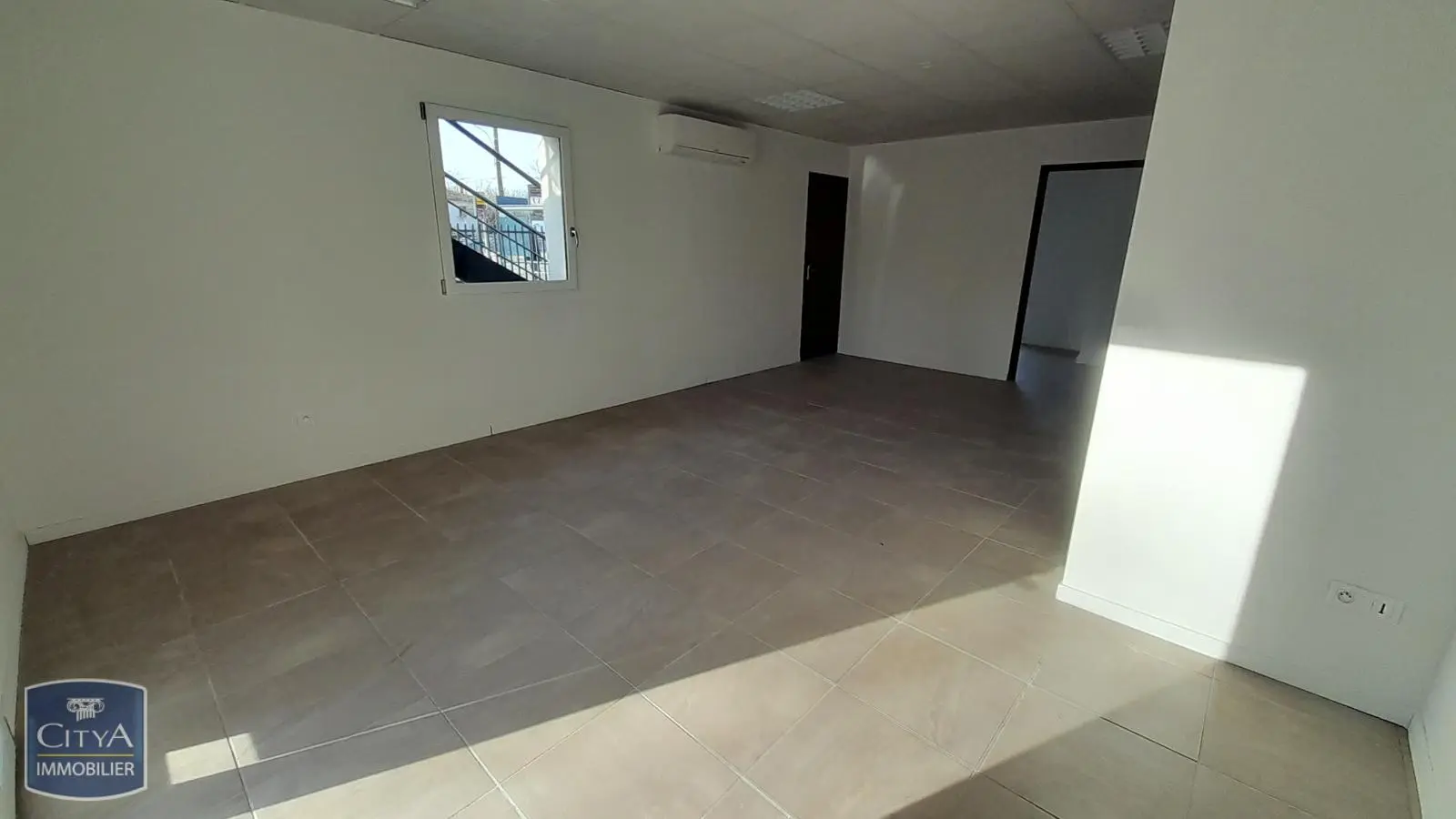 Photo 6 Local Commercial