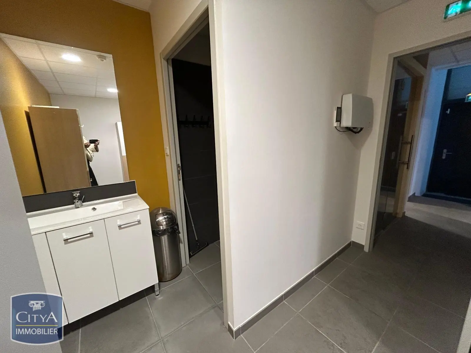 Photo 4 Local Commercial 132.99m²