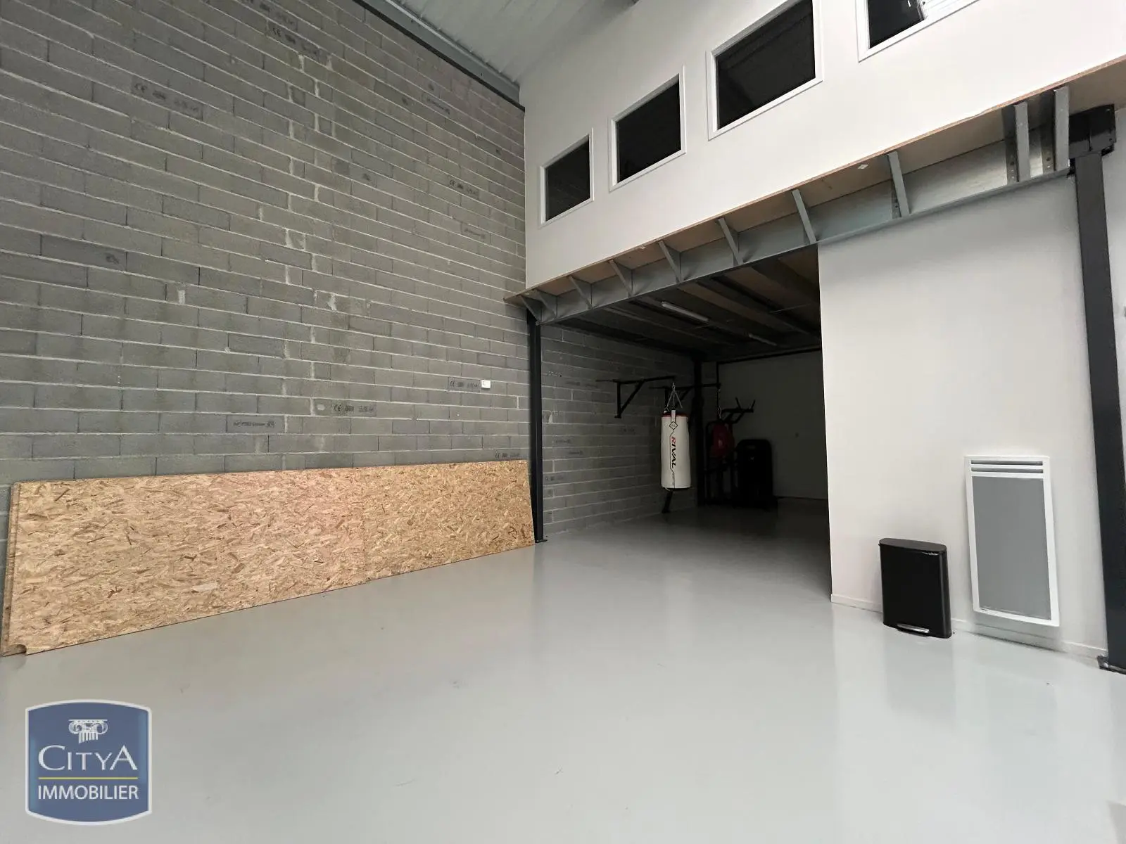 Photo 2 Local Commercial 132.99m²