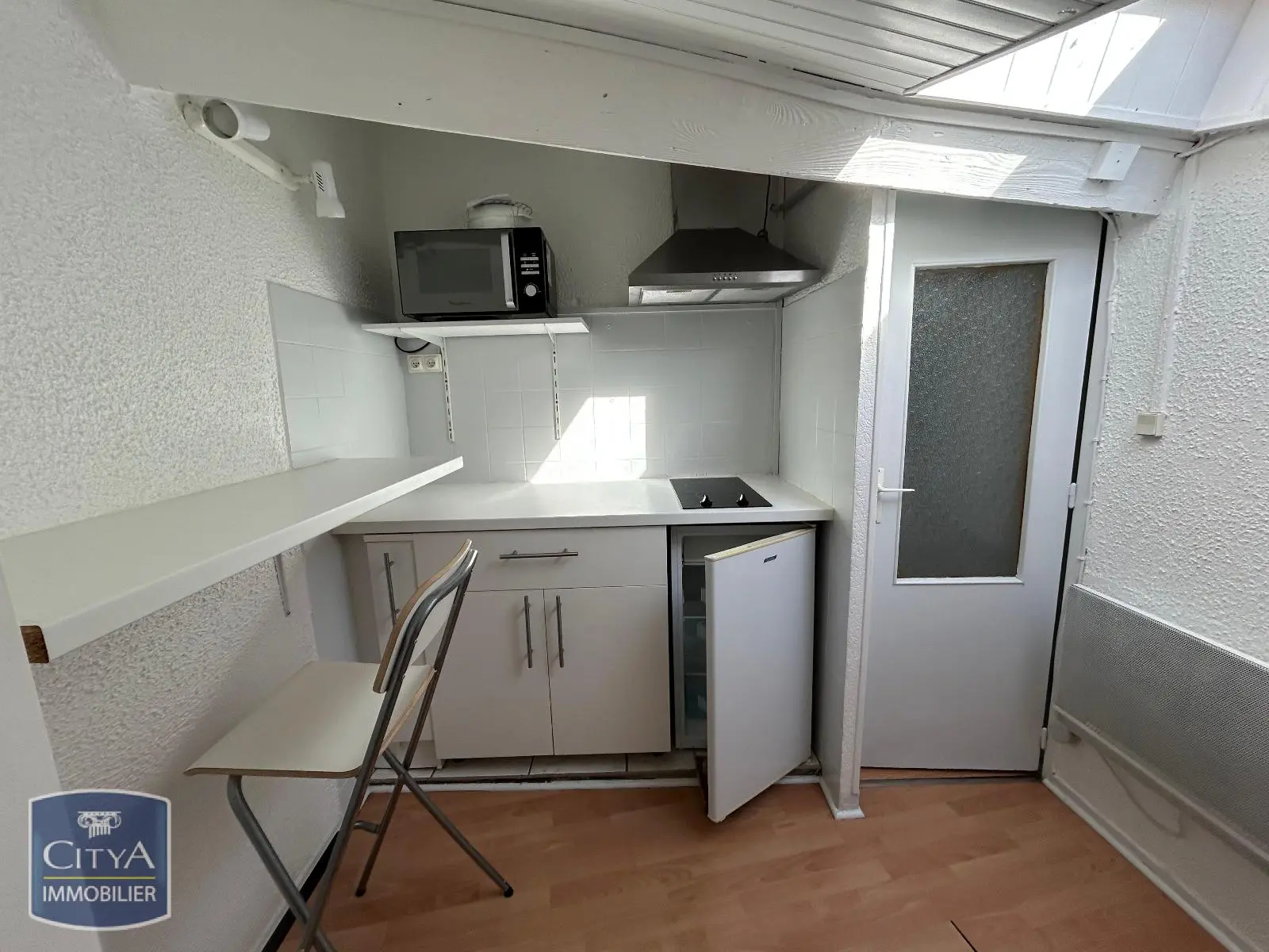 Photo 1 Appartement 1 pièce 14.72m²