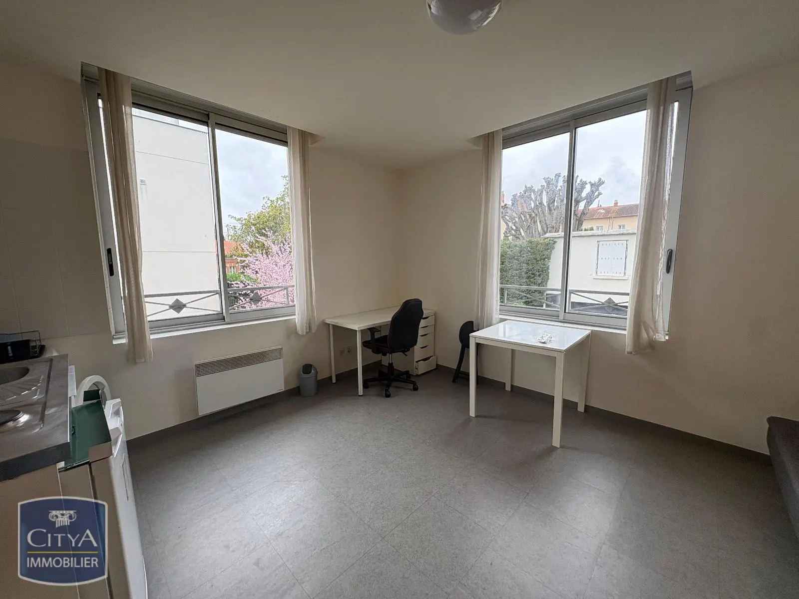 Photo 1 Appartement 1 pièce 25.09m²