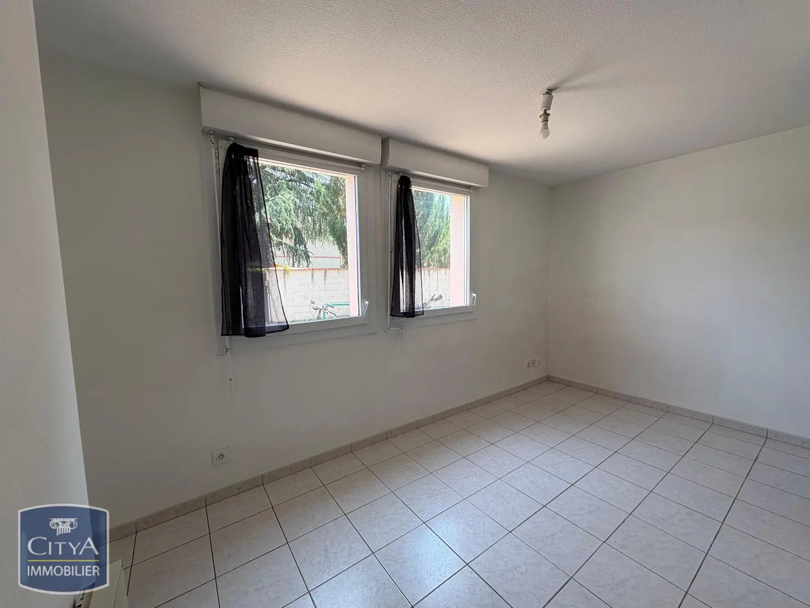 Photo 1 Appartement 1 pièce 28.39m²
