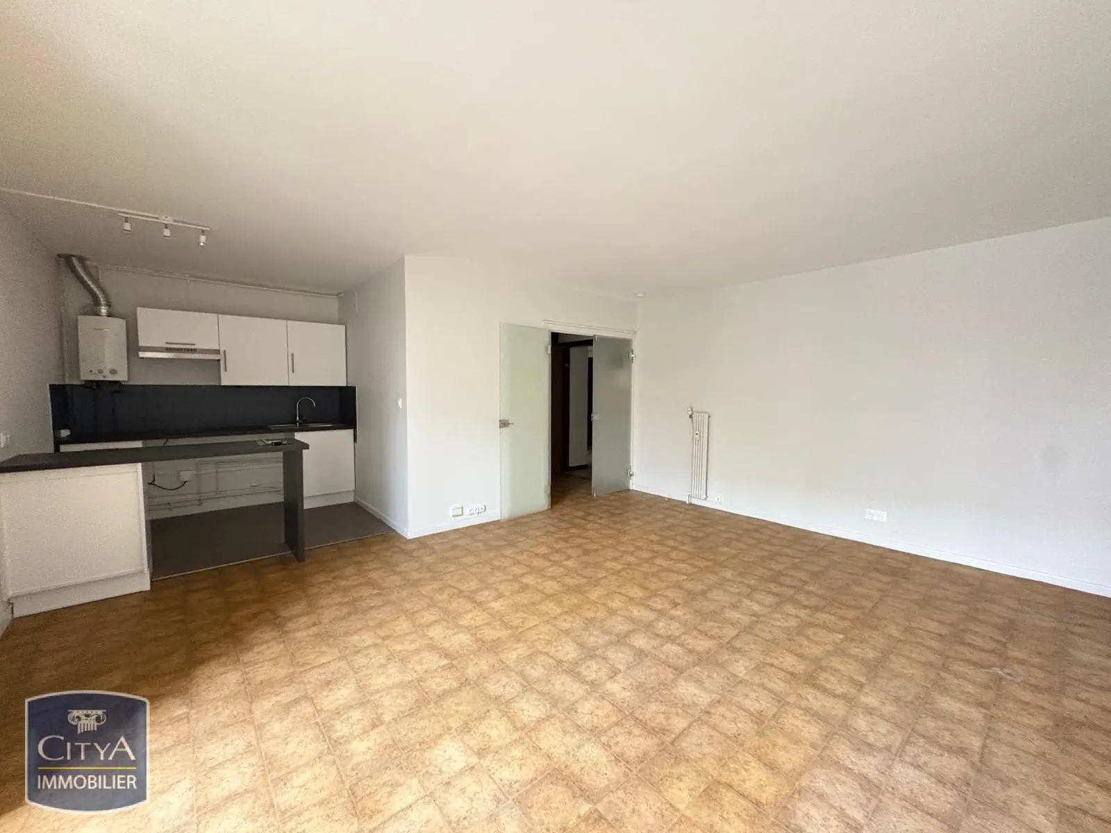 Photo 1 Appartement 1 pièce 33.89m²