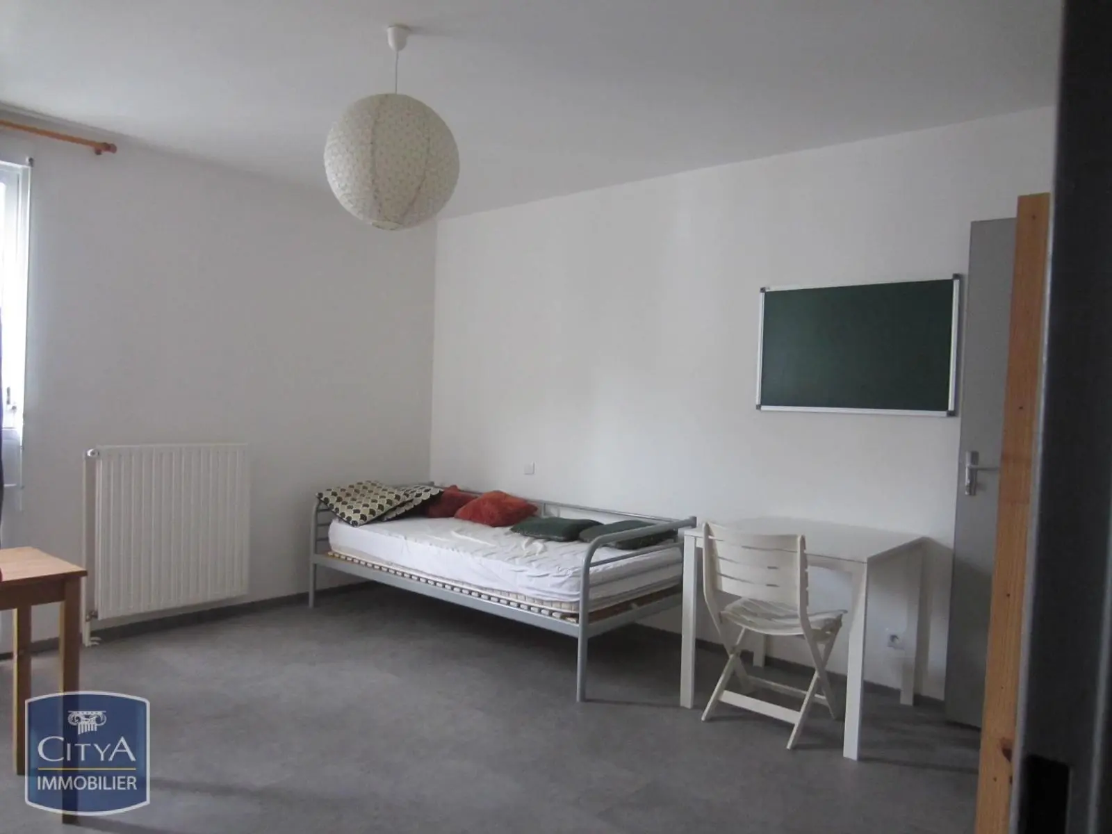 Photo 2 Appartement 1 pièce 26.11m²