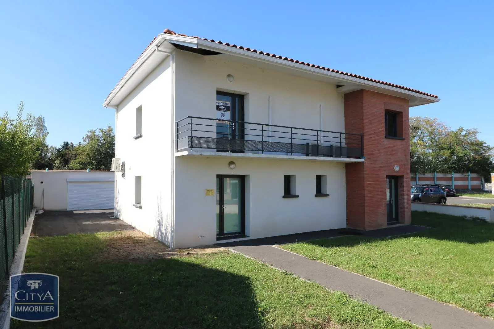 Photo 1 Local Commercial