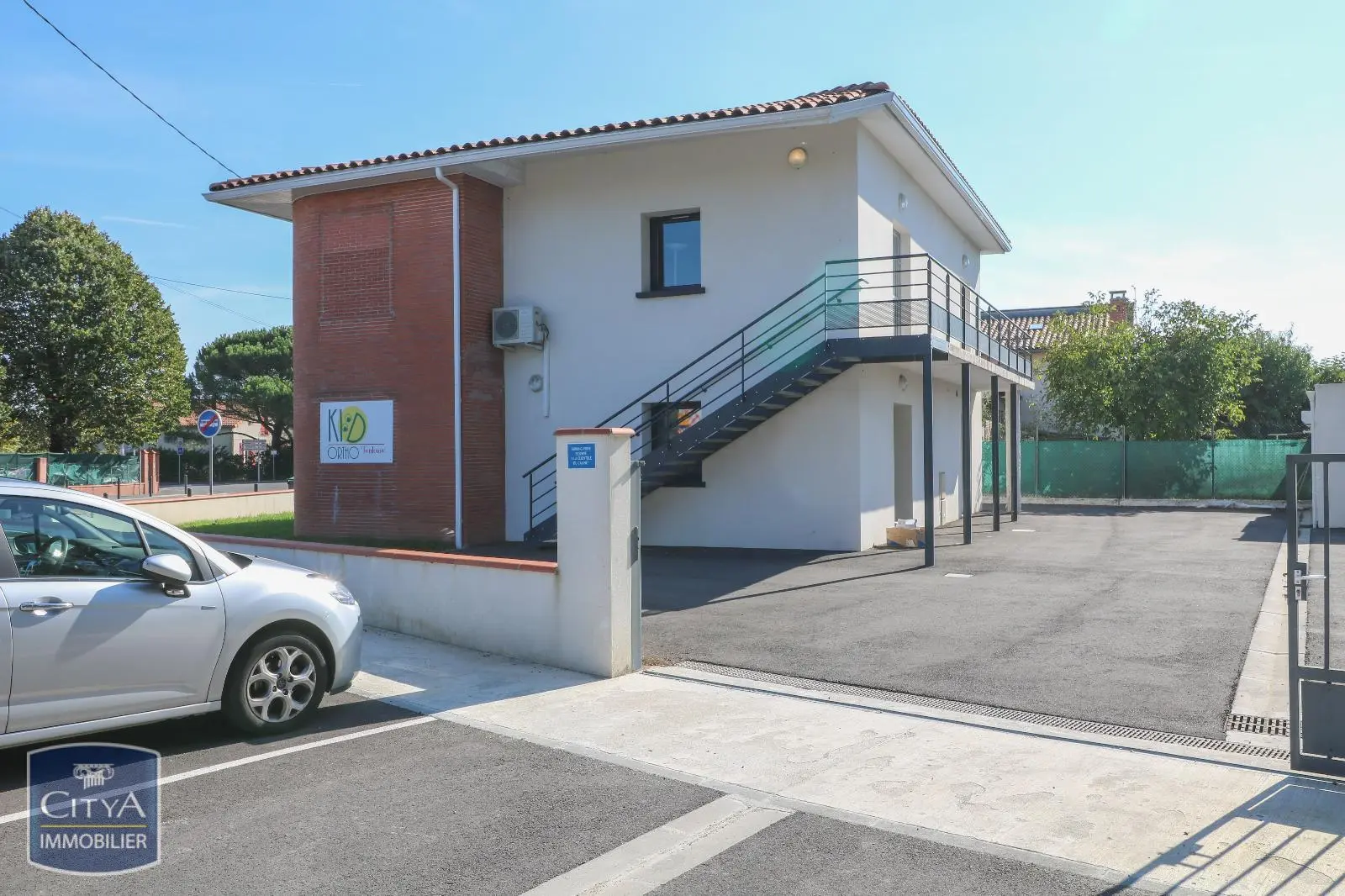 Photo 3 Local Commercial