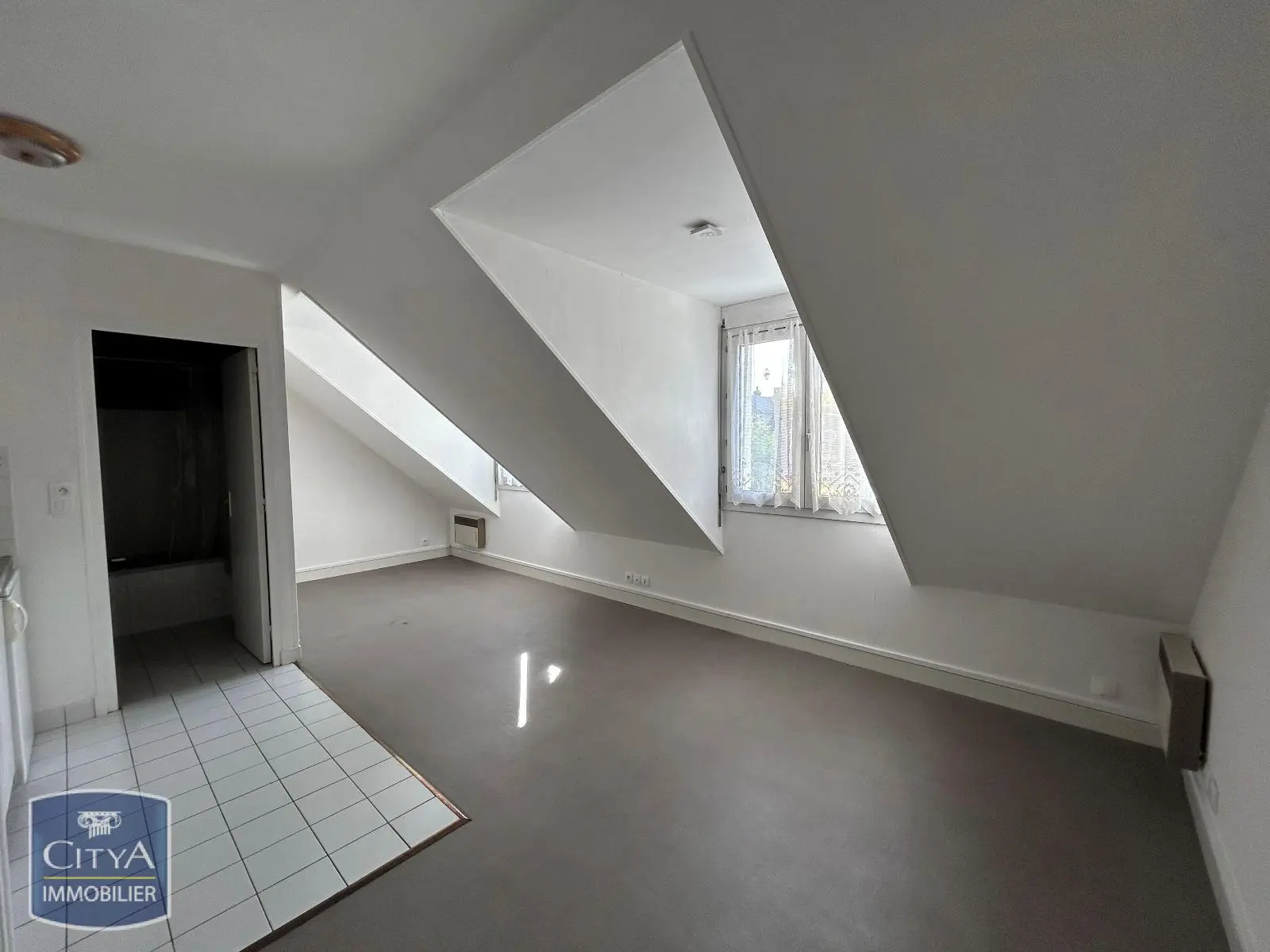 Photo 1 Appartement 1 pièce 19.22m²