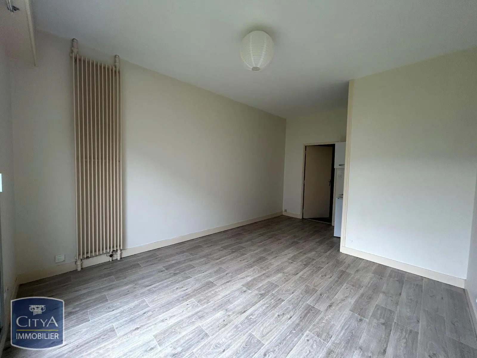 Photo 2 Appartement 1 pièce 24.5m²