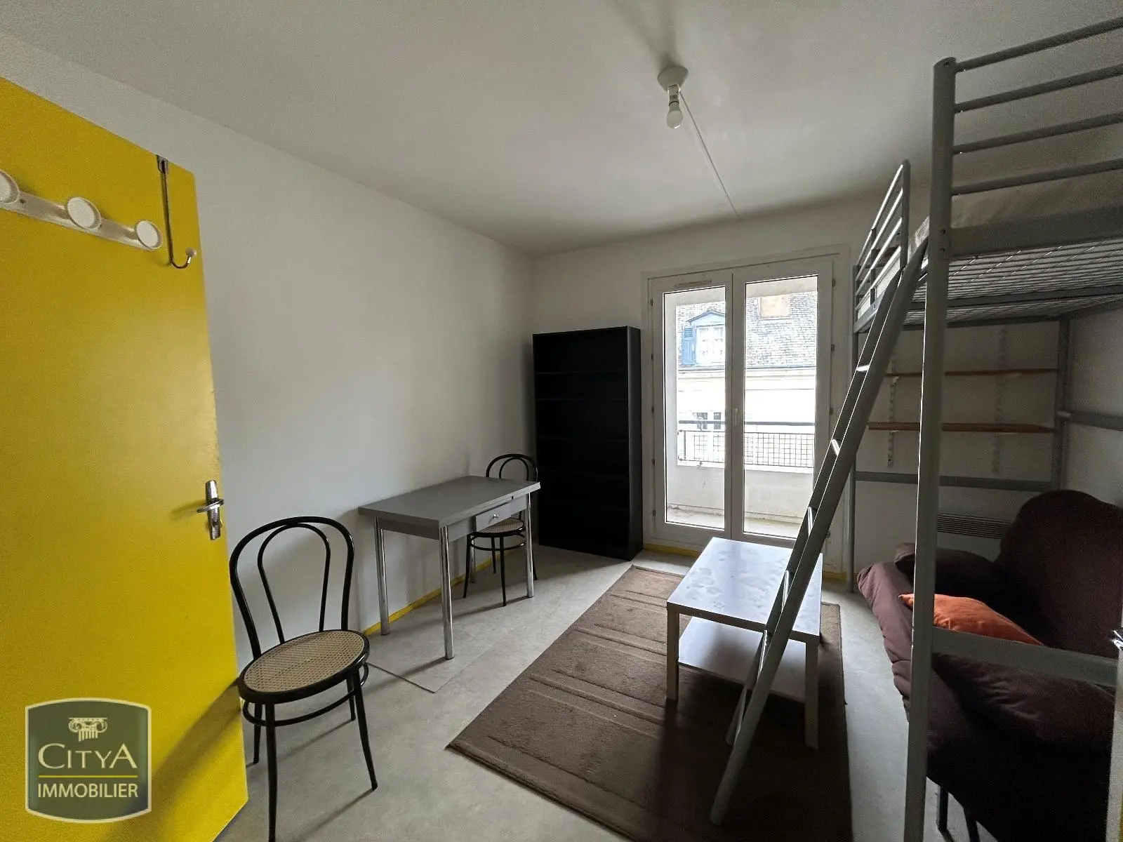 Photo 1 Appartement 1 pièce 16.75m²