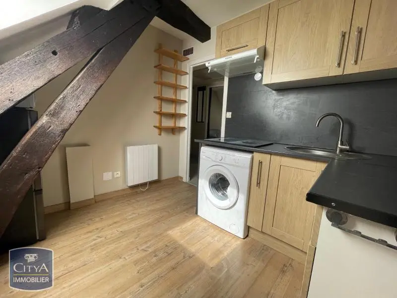 Photo 2 Appartement 1 pièce 31.77m²
