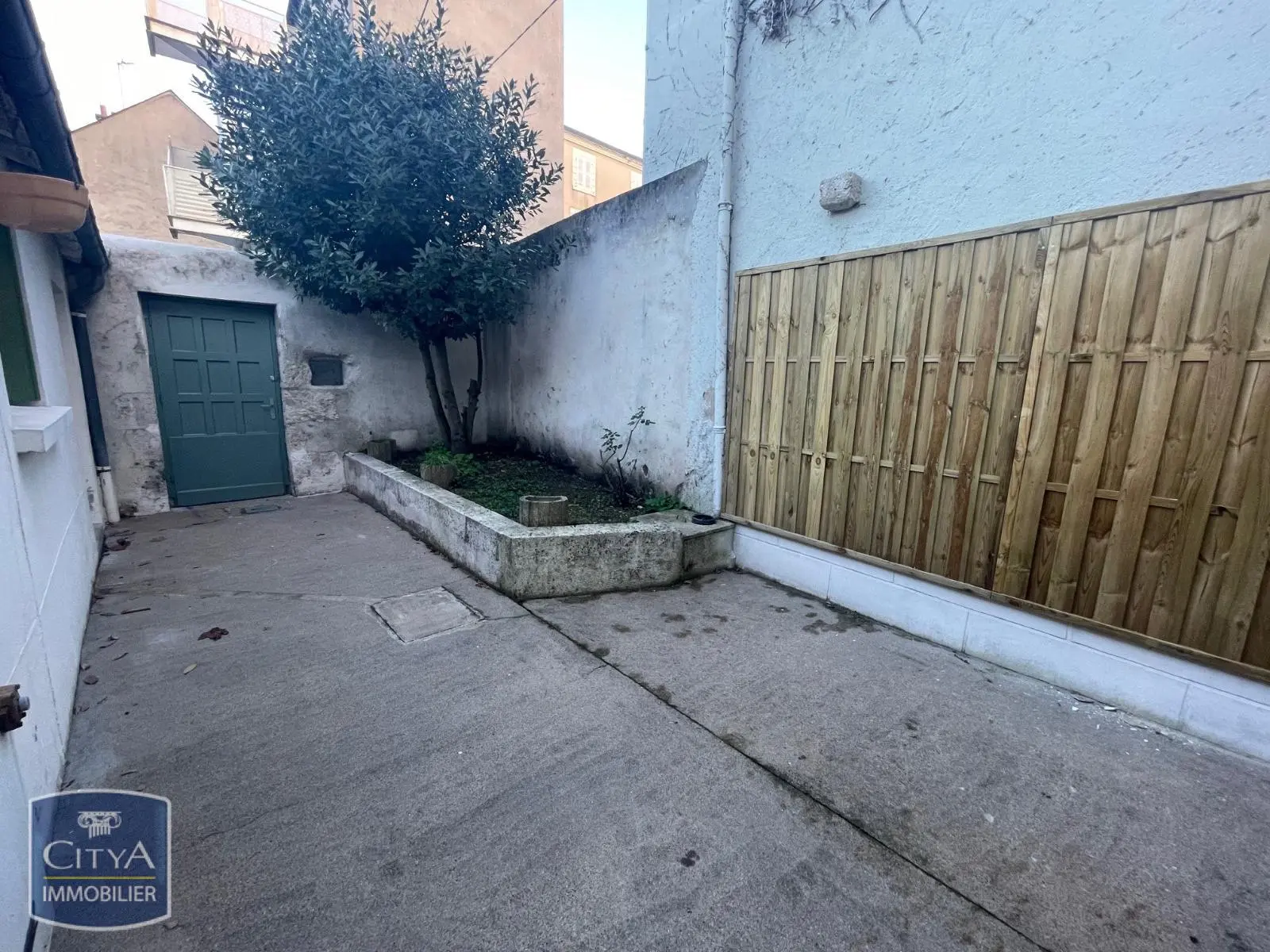 Photo 2 Appartement 1 pièce 45.73m²