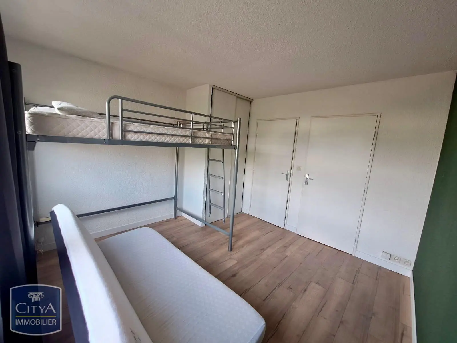 Photo 1 Appartement 1 pièce 16.8m²