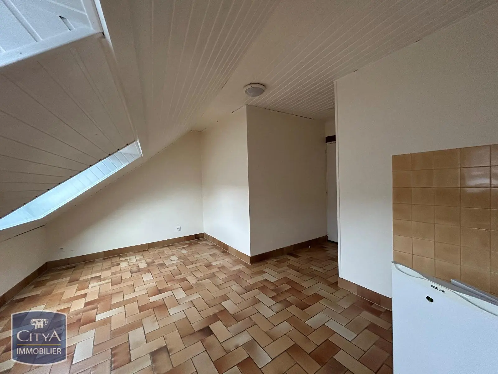 Photo 2 Appartement 1 pièce 13.75m²