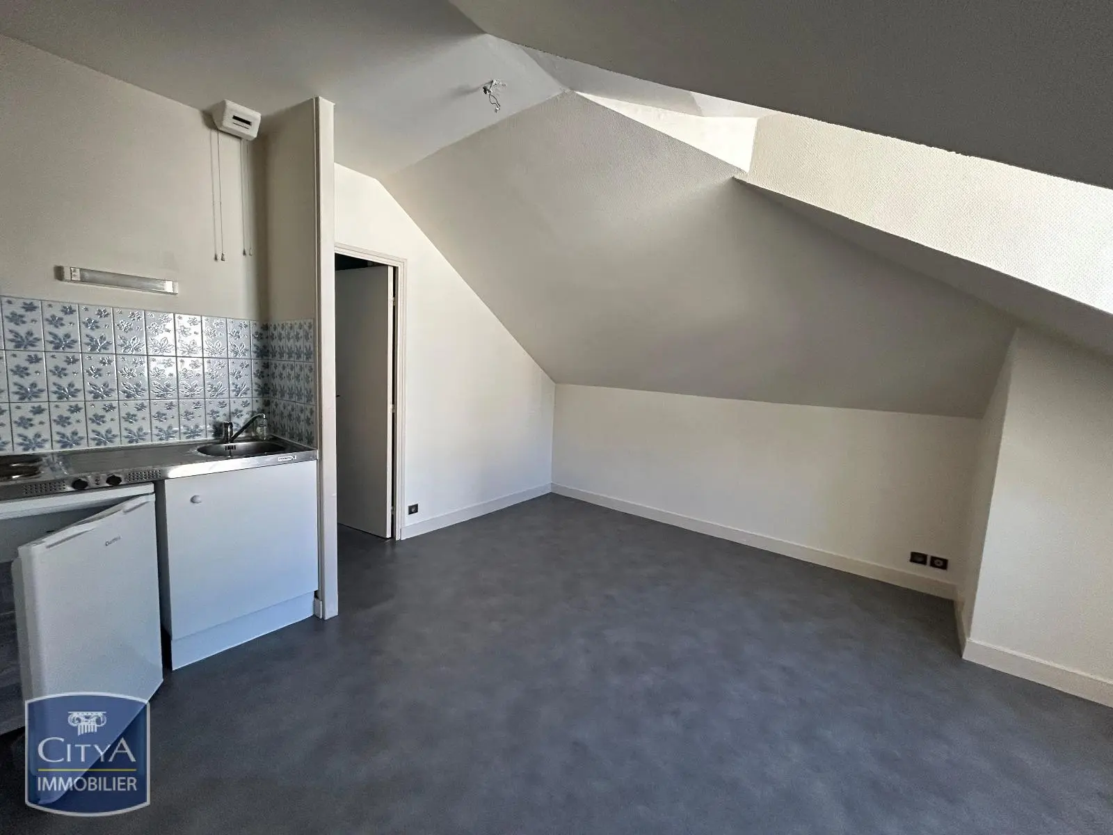 Photo 1 Appartement 1 pièce 14.66m²