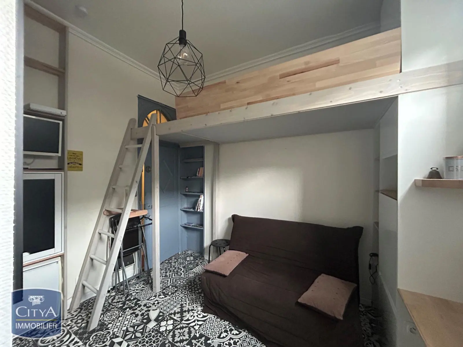 Photo 1 Appartement 1 pièce 11.96m²