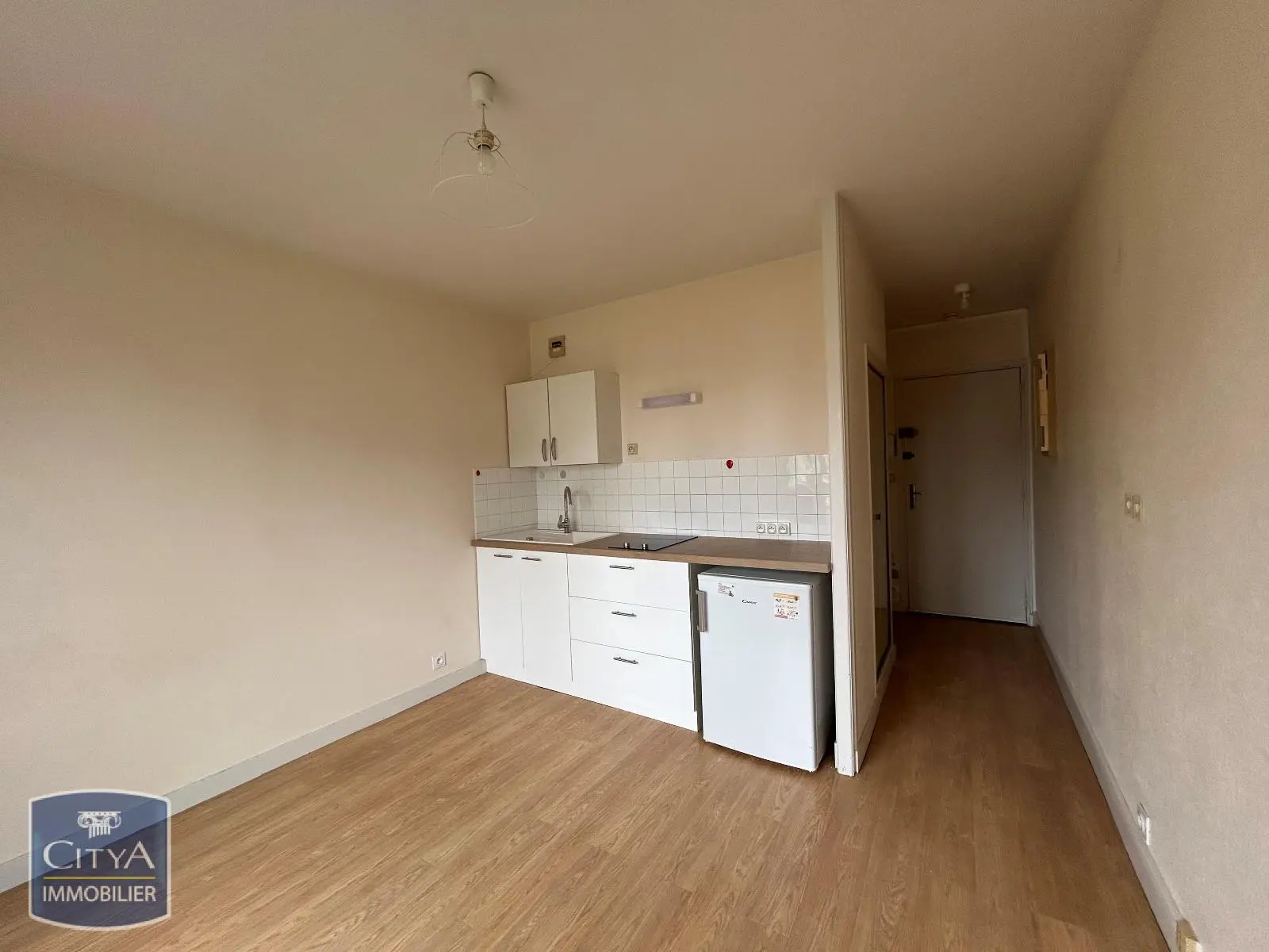 Photo 1 Appartement 1 pièce 18.38m²