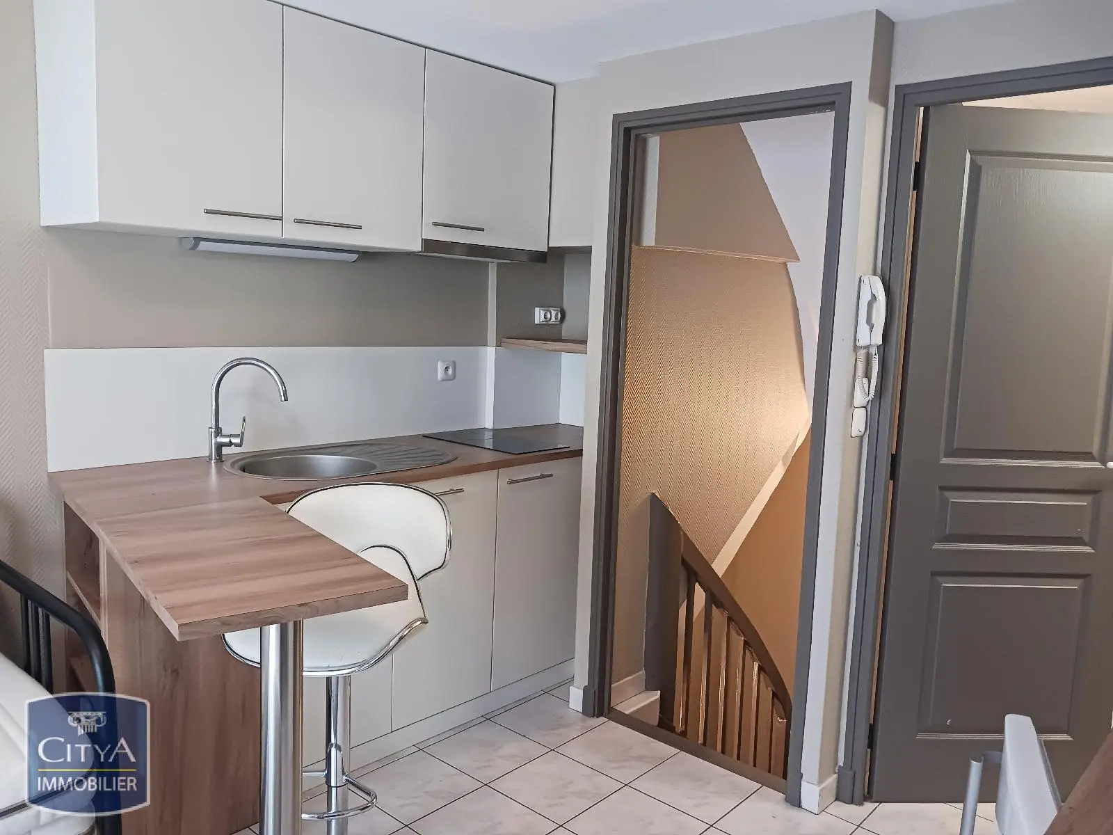 Photo 2 Appartement 1 pièce 18.07m²