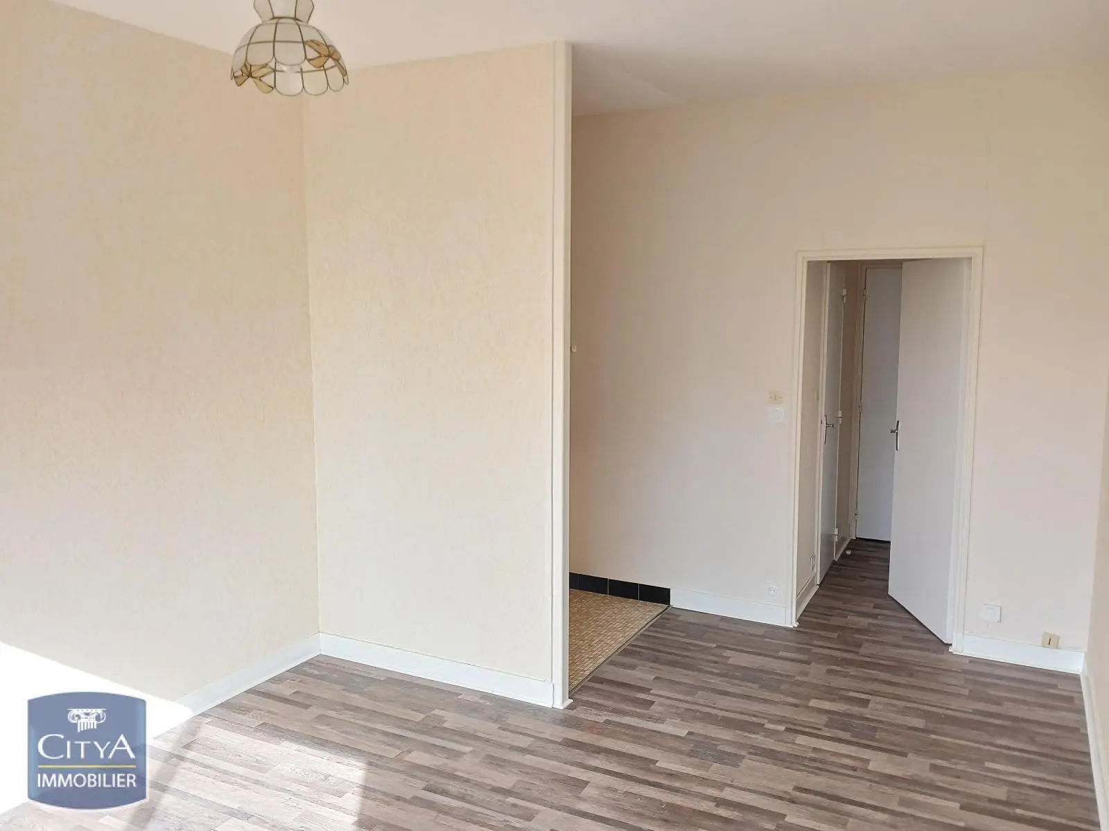 Photo 1 Appartement 1 pièce 25m²