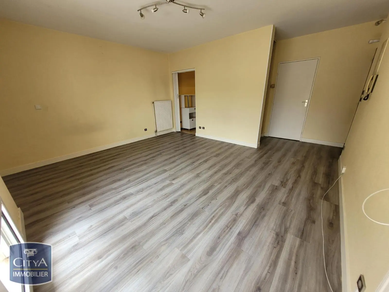 Photo 2 Appartement 1 pièce 32.66m²