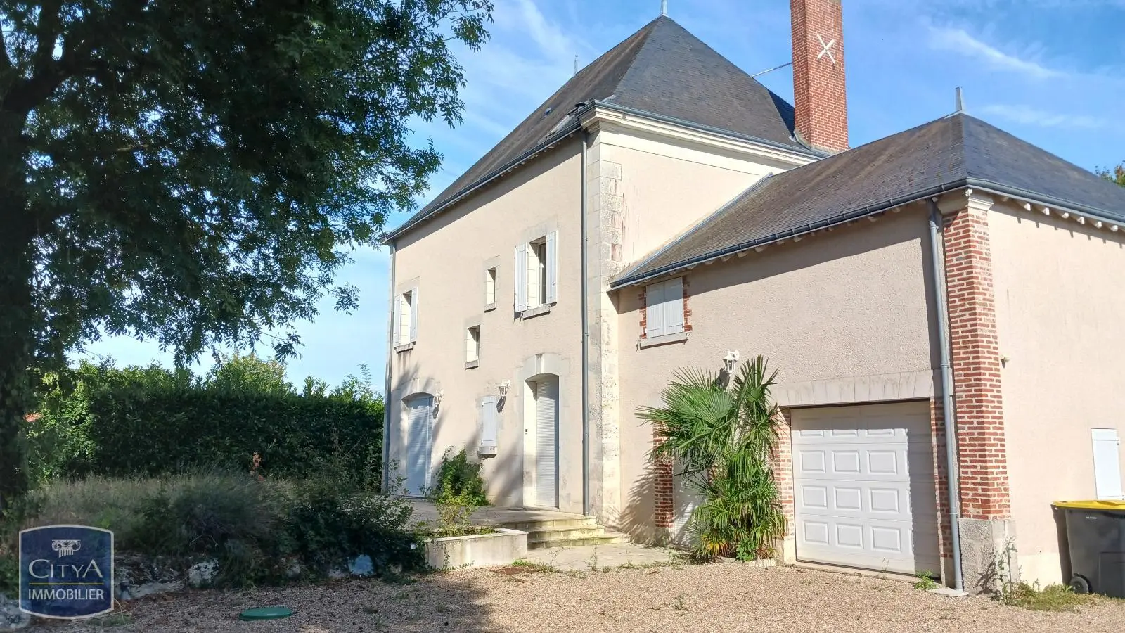 Photo 1 Maison 7 pièces 219.83m²