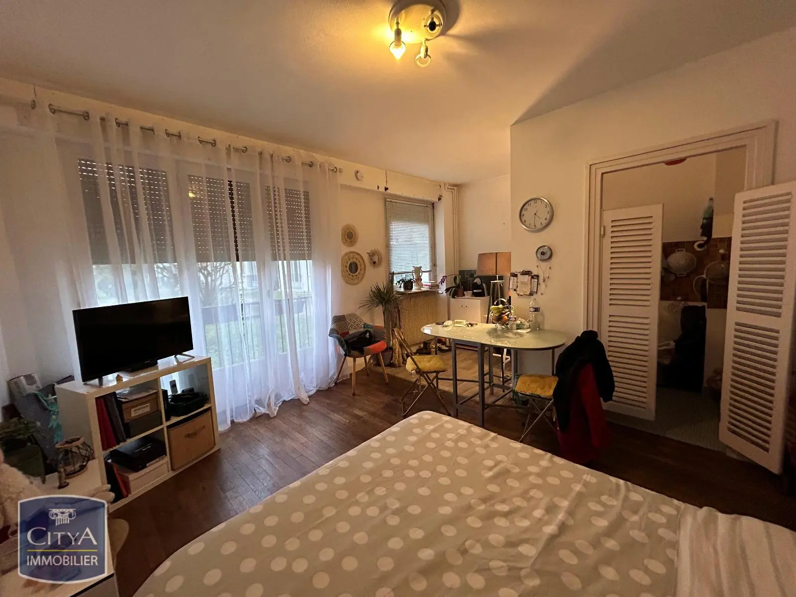 Photo 1 Appartement 1 pièce 28m²