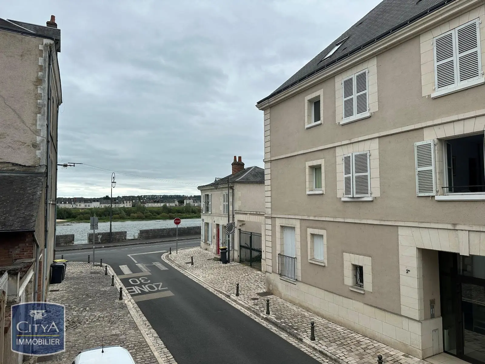Photo 1 Appartement 1 pièce 28.21m²