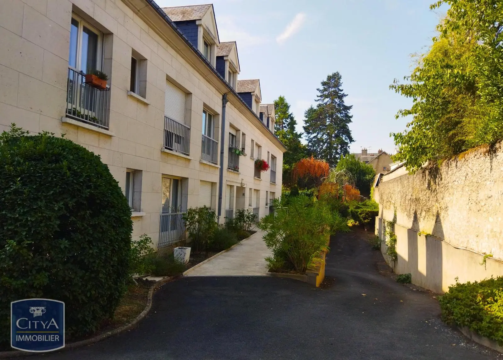 Photo 1 Appartement 1 pièce 23.59m²