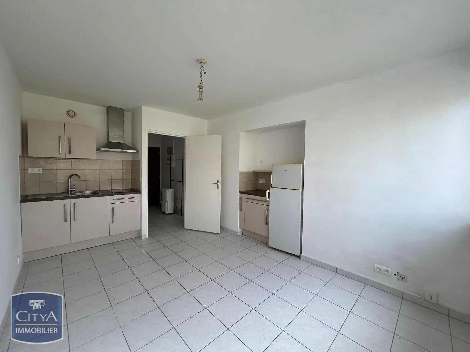 Photo 2 Appartement 1 pièce 37.79m²