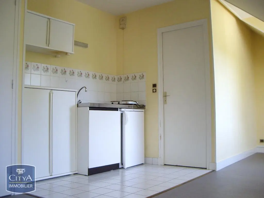 Photo 1 Appartement 1 pièce 19.22m²