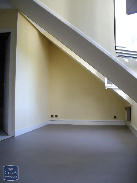 Photo 2 Appartement 1 pièce 19.22m²