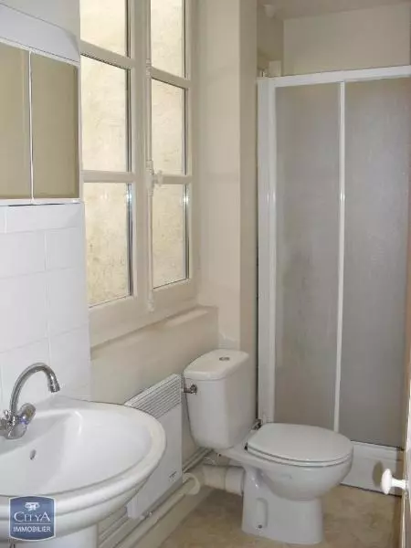 Illustration pour Appartement 1 pièce 23m² Photo Appartement 1 pièce 23m²