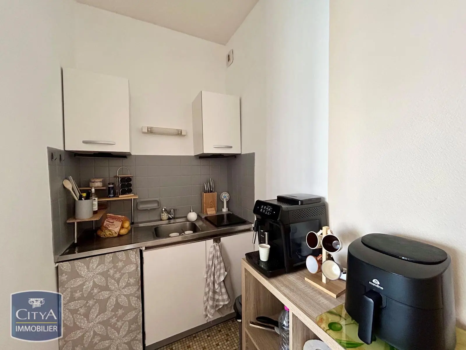 Photo 2 Appartement 1 pièce 24.61m²