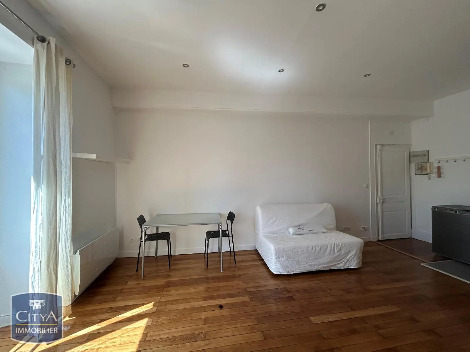 Photo 1 Appartement 1 pièce 29m²