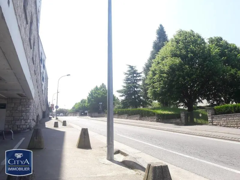 Photo 1 Parking