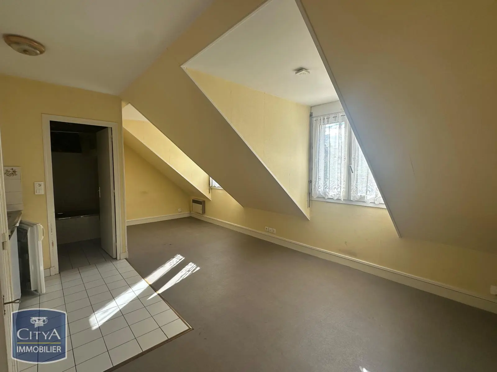 Photo 1 Appartement 1 pièce 19.22m²