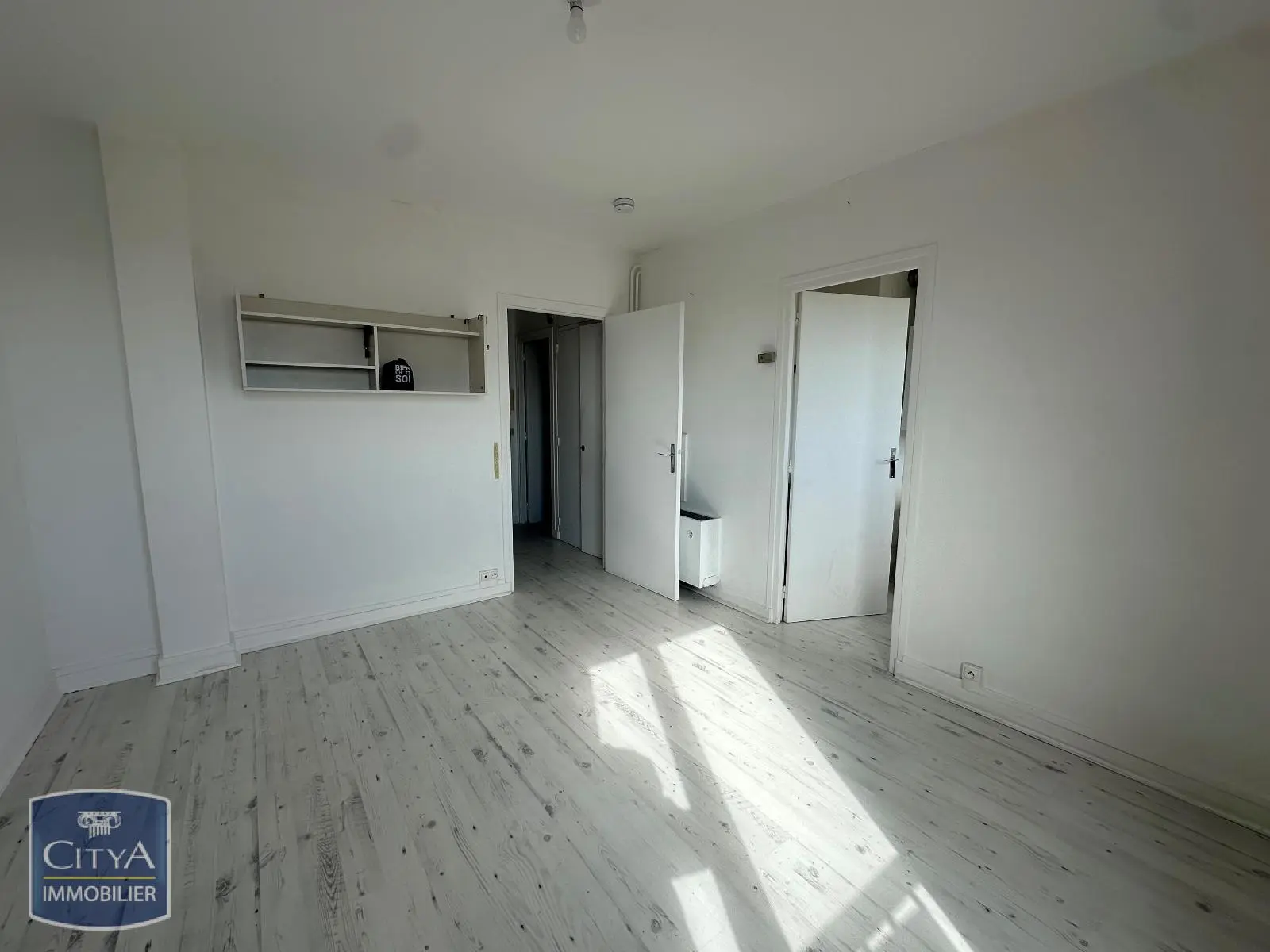 Photo 2 Appartement 1 pièce 23.71m²