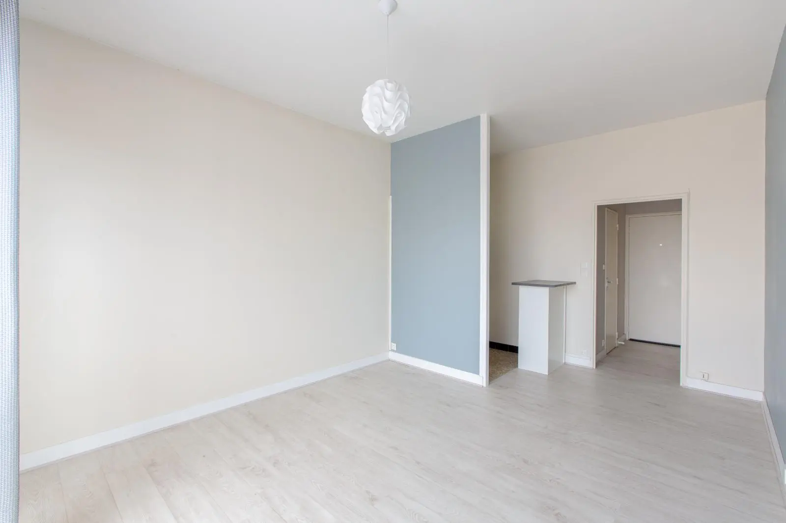 Photo 2 Appartement 1 pièce 24.46m²