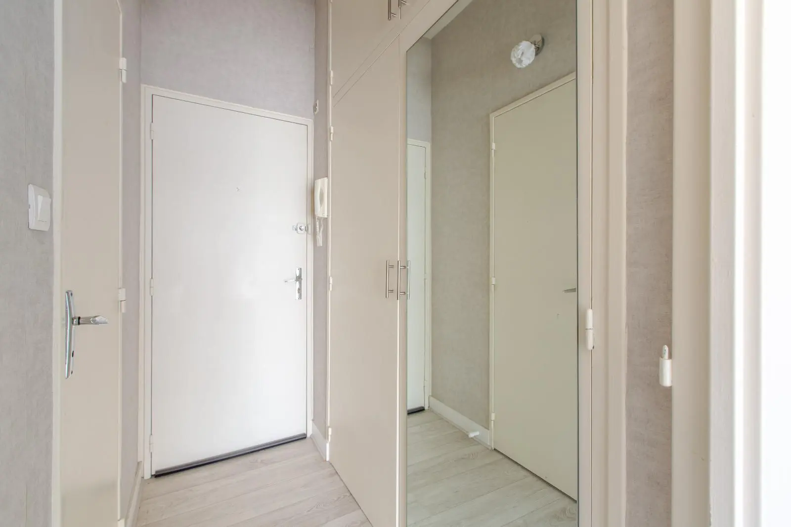 Photo 8 Appartement 1 pièce 24.46m²