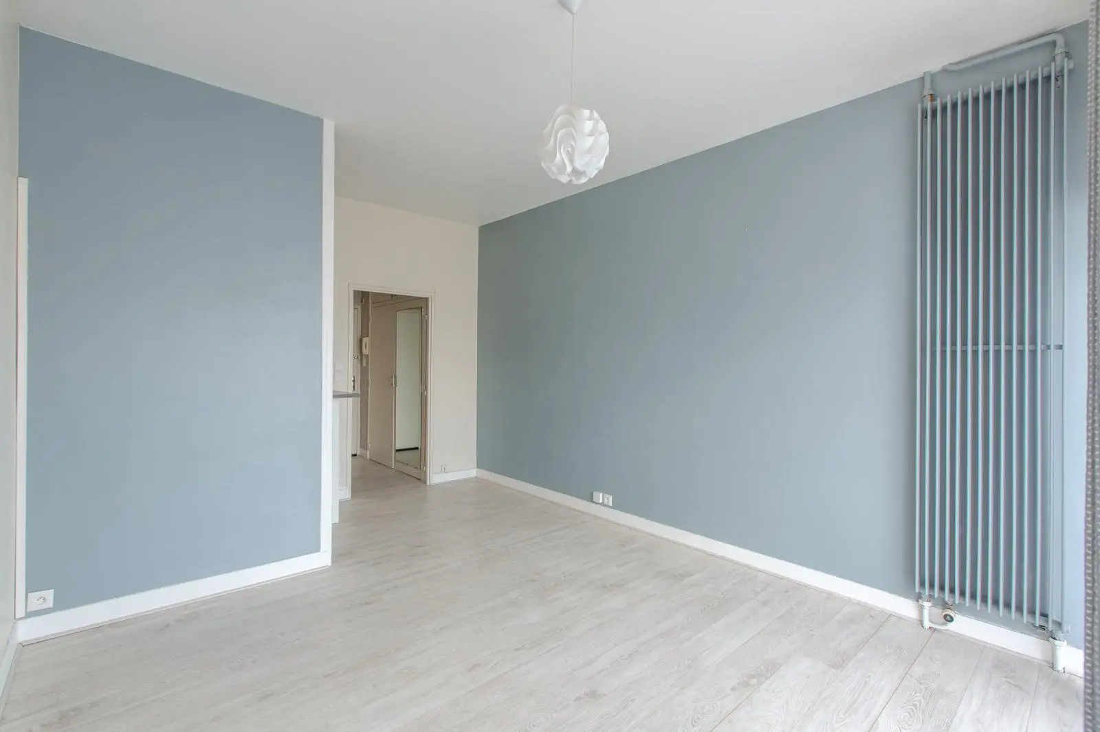 Photo 1 Appartement 1 pièce 24.46m²