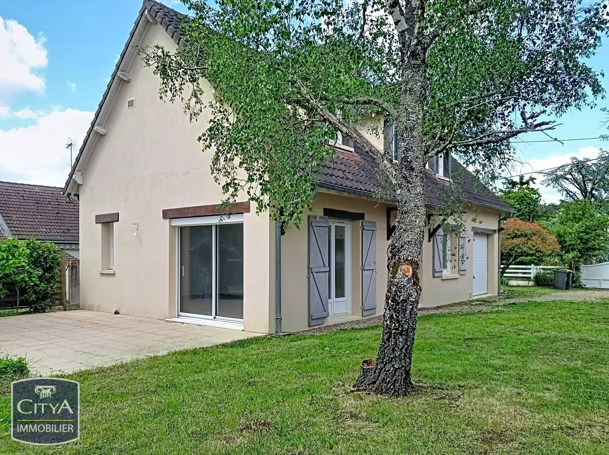 Photo 1 Maison 5 pièces 136m²