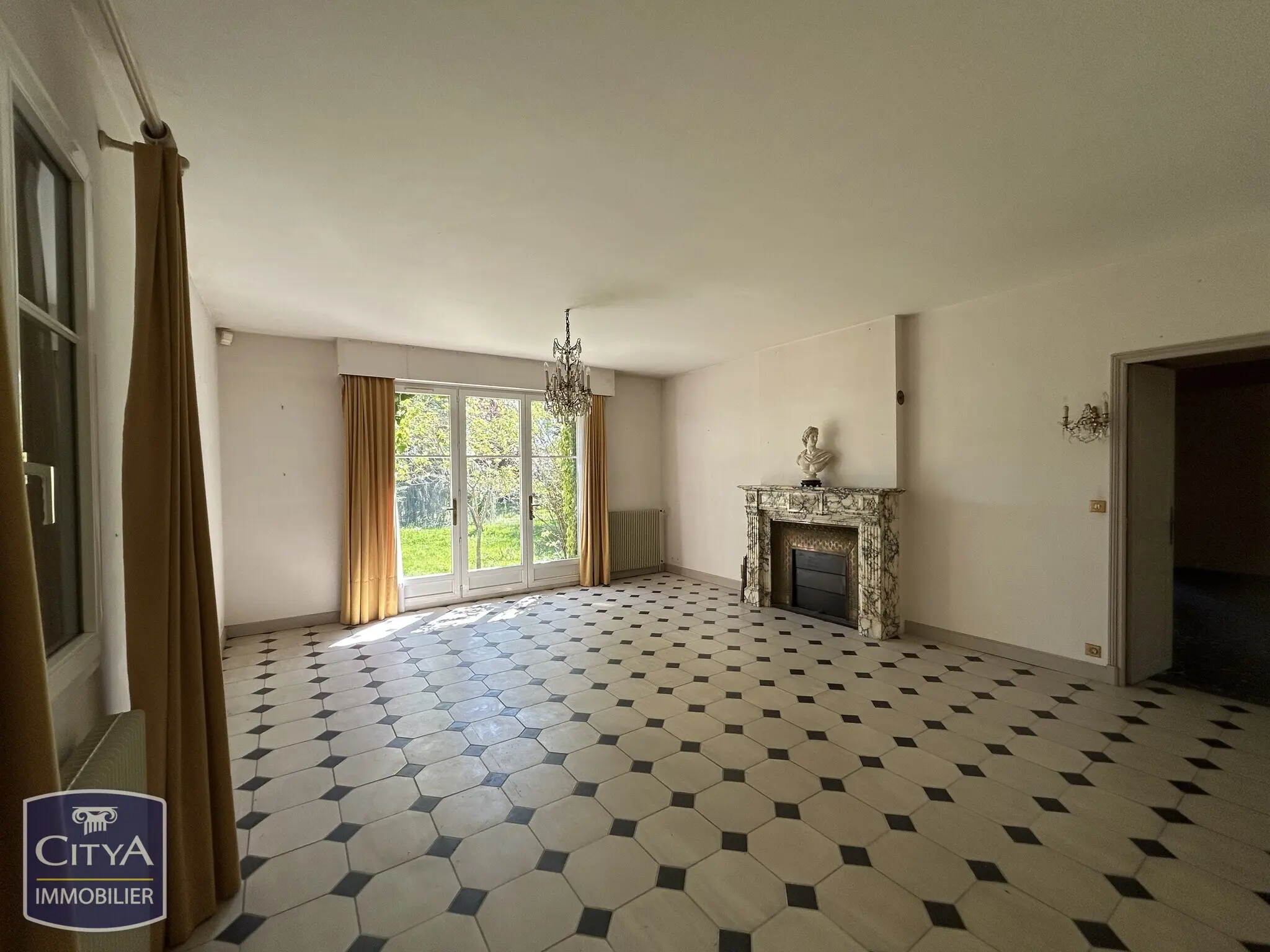 Photo 3 Maison 7 pièces 209m²