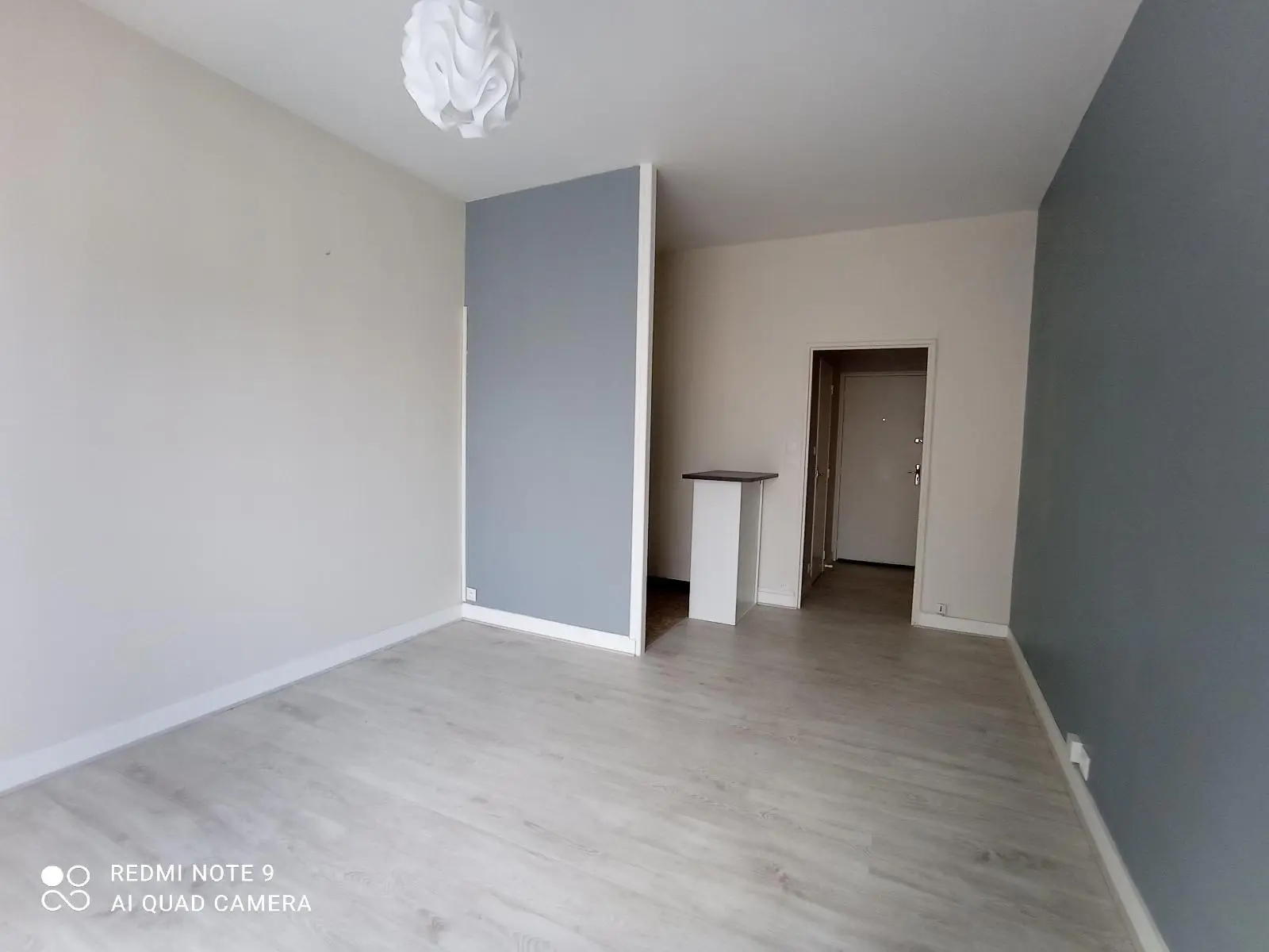Photo 2 Appartement 1 pièce 24.46m²
