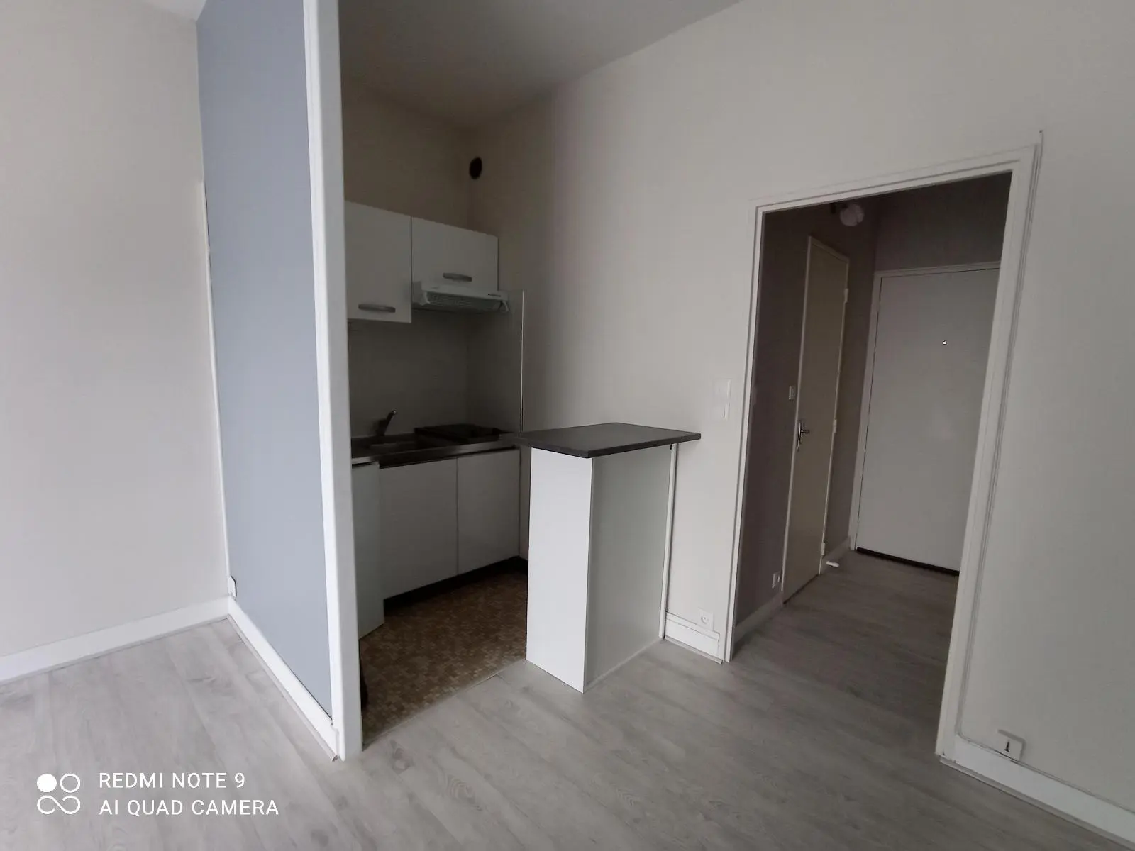 Photo 3 Appartement 1 pièce 24.46m²
