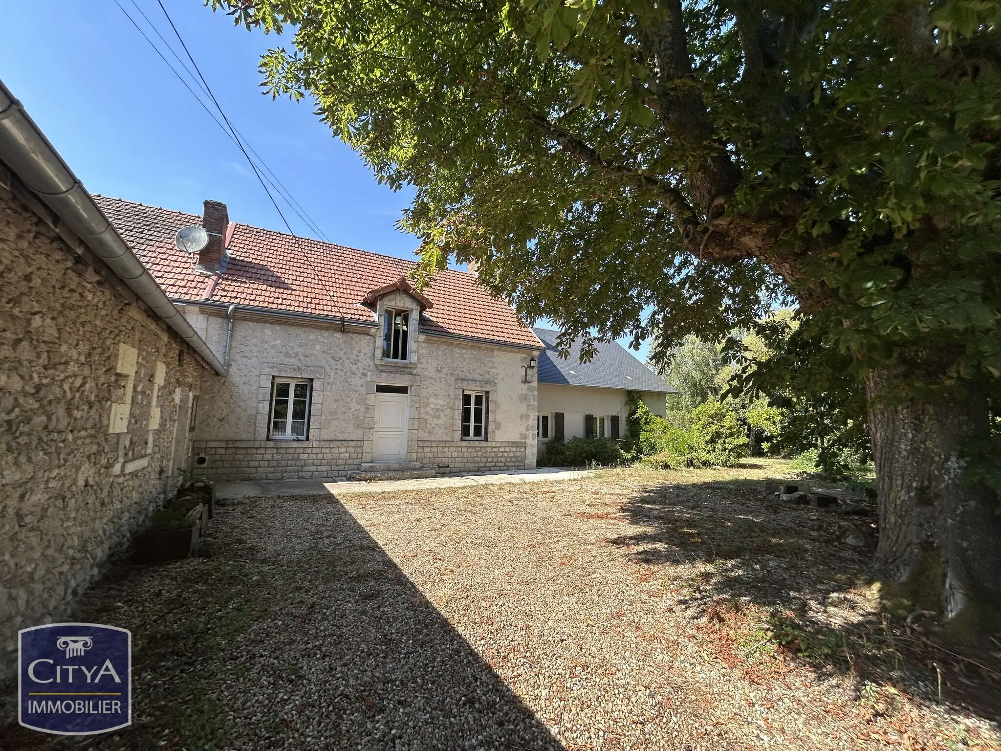 Photo 1 Maison 8 pièces 215m²