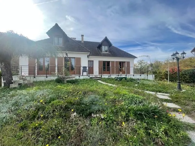 Photo 1 Maison 9 pièces 260m²