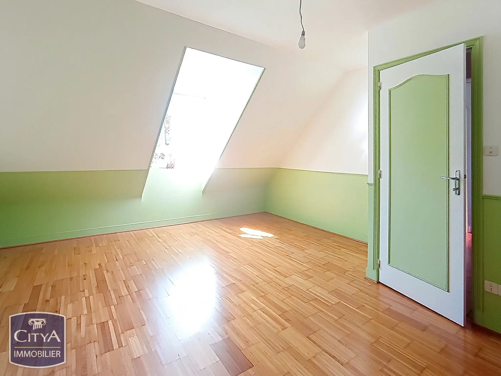 Photo 16 Maison 7 pièces 176m²