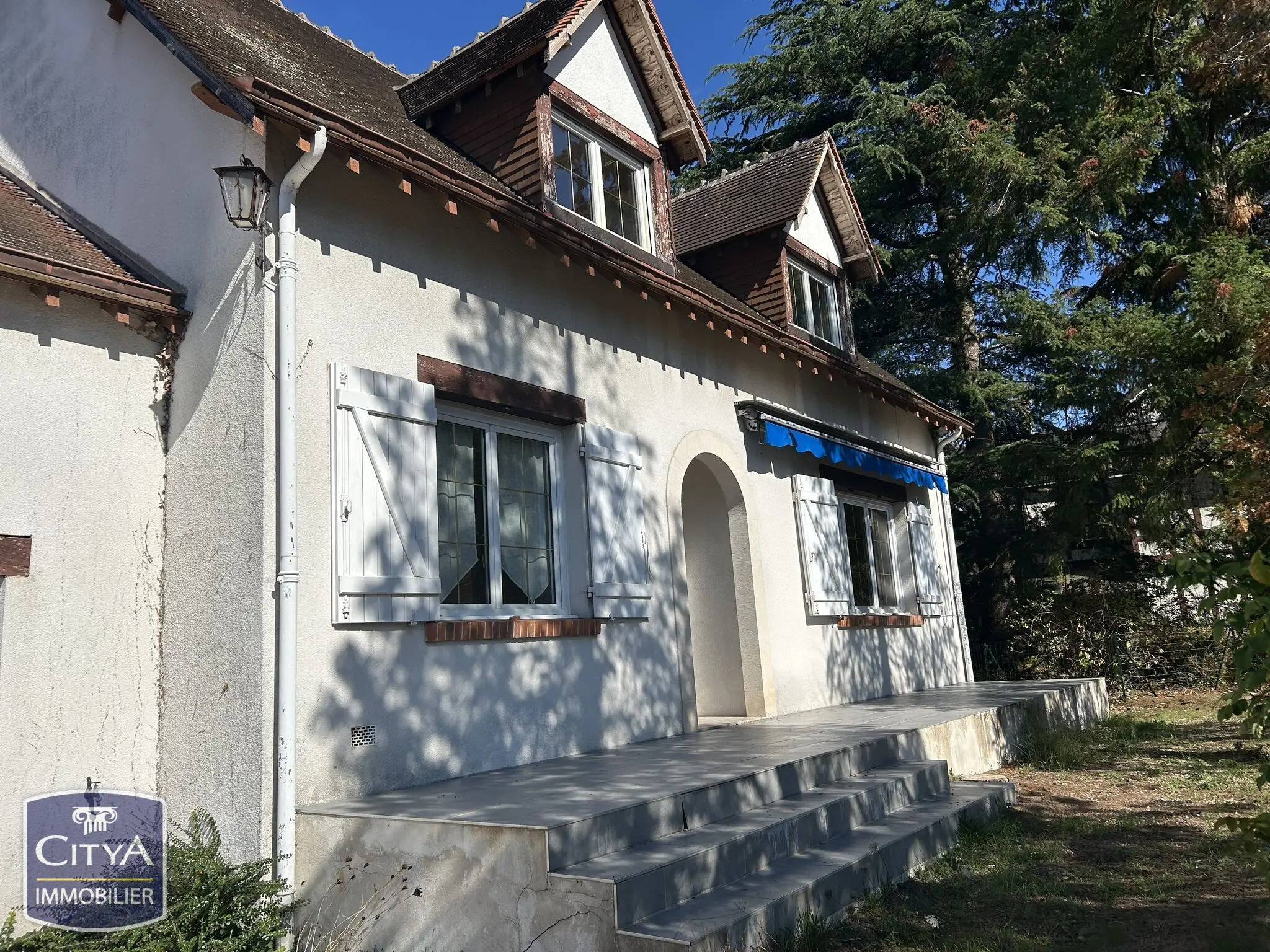 Photo 1 Maison 5 pièces 121.7m²